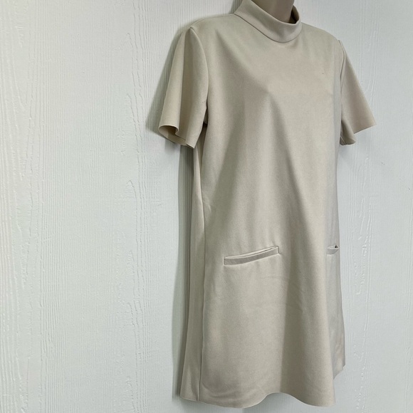Zara - Ivory Cream Mock Neck Short Sleeve 2 Faux Pocket Mini Dress Size Medium - Picture 4 of 11